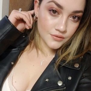 Meet your Posher, Ina